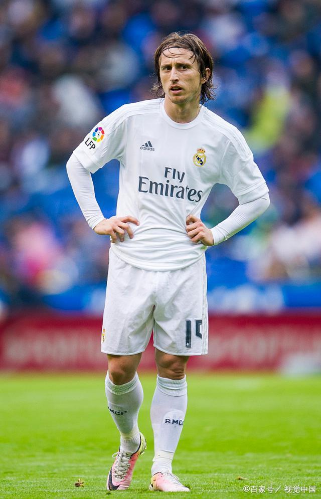 曼联对阵埃弗顿豪取42胜，太妃糖本赛季平均首发年龄最大